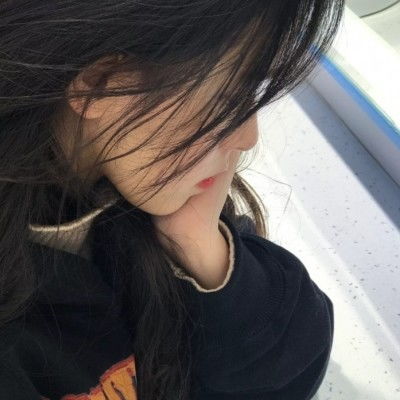 与其放大AI焦虑，不如回归内容本身